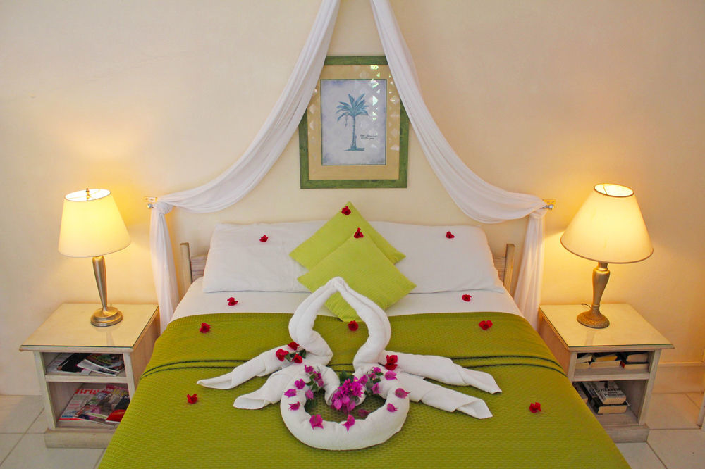 Hibiscus Heights Hotell Black Rock Exteriör bild